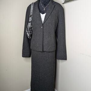 Black white speckled wool 2 pc suit size 20